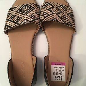 Geo print flats